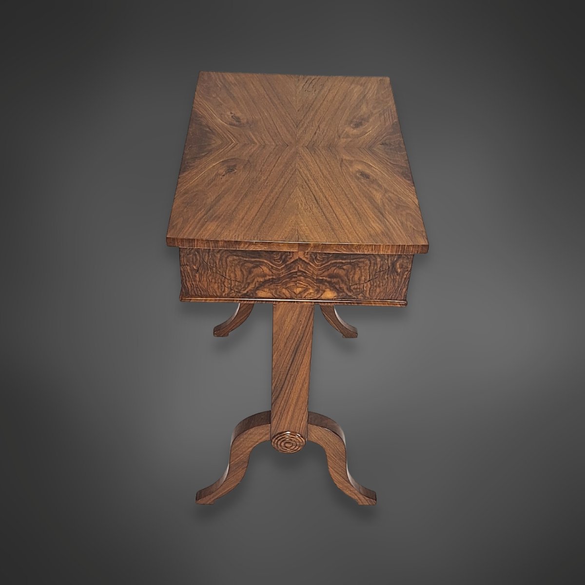 Guéridon/ Table,  Biedermeier, placage noyer, vers 1840-photo-4