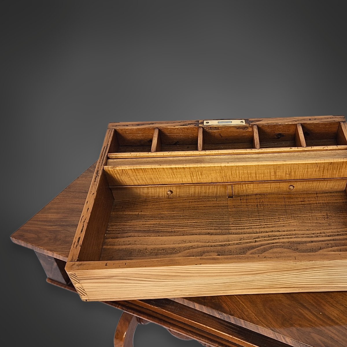 Guéridon/ Table,  Biedermeier, placage noyer, vers 1840-photo-6