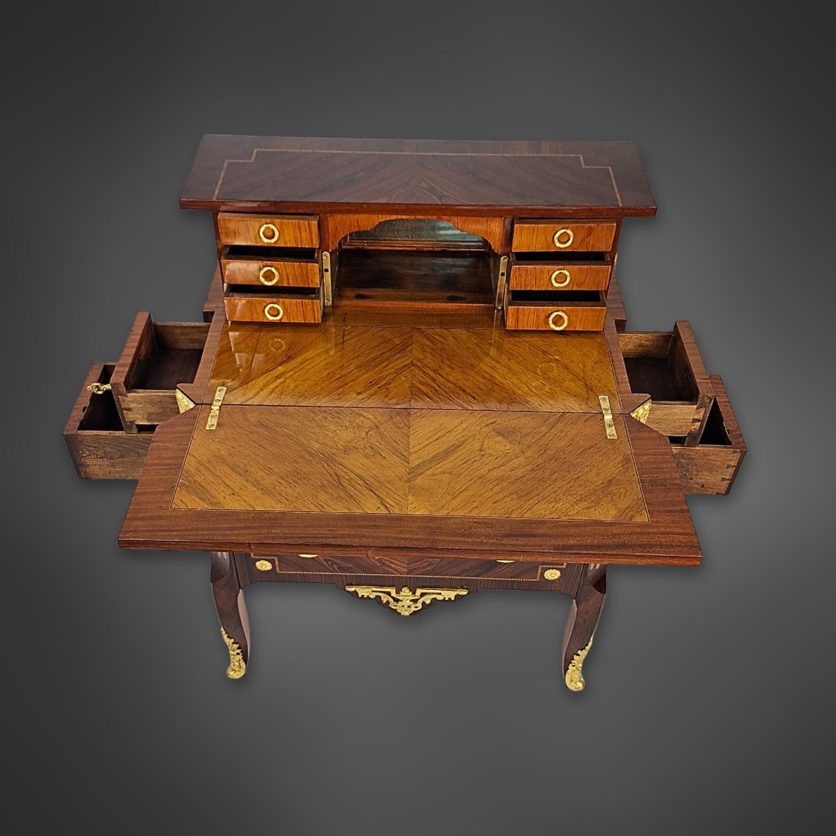 Burgundy Convertible Desk – A Convertible Piece Of Furniture In The Transitional Style, Second Me-photo-6