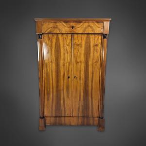 Demi-armoire Biedermeier (vertiko) à demi-colonnes, noyer, Allemagne vers 1820