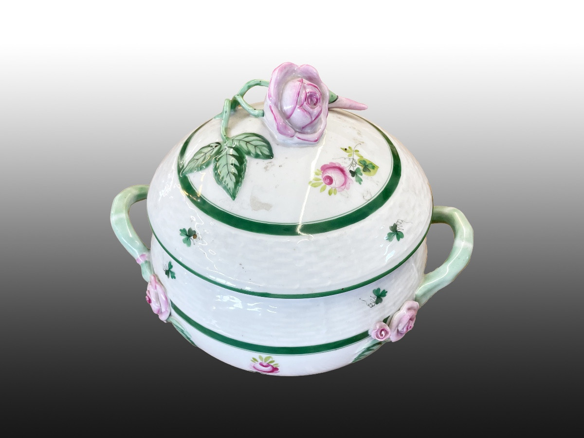 Small Herendt Porcelain Terrine-photo-2