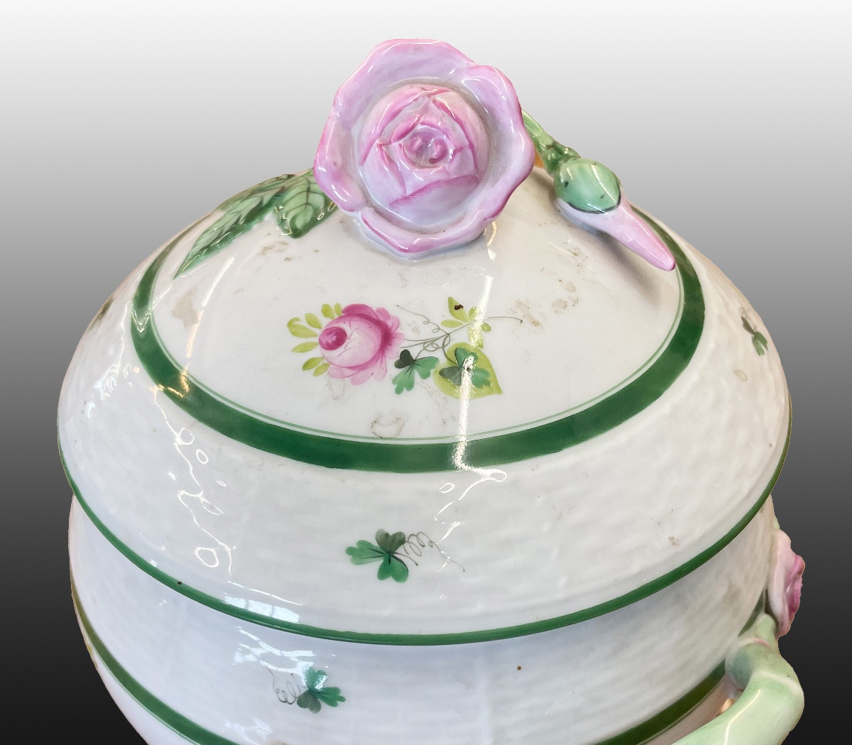 Small Herendt Porcelain Terrine-photo-3