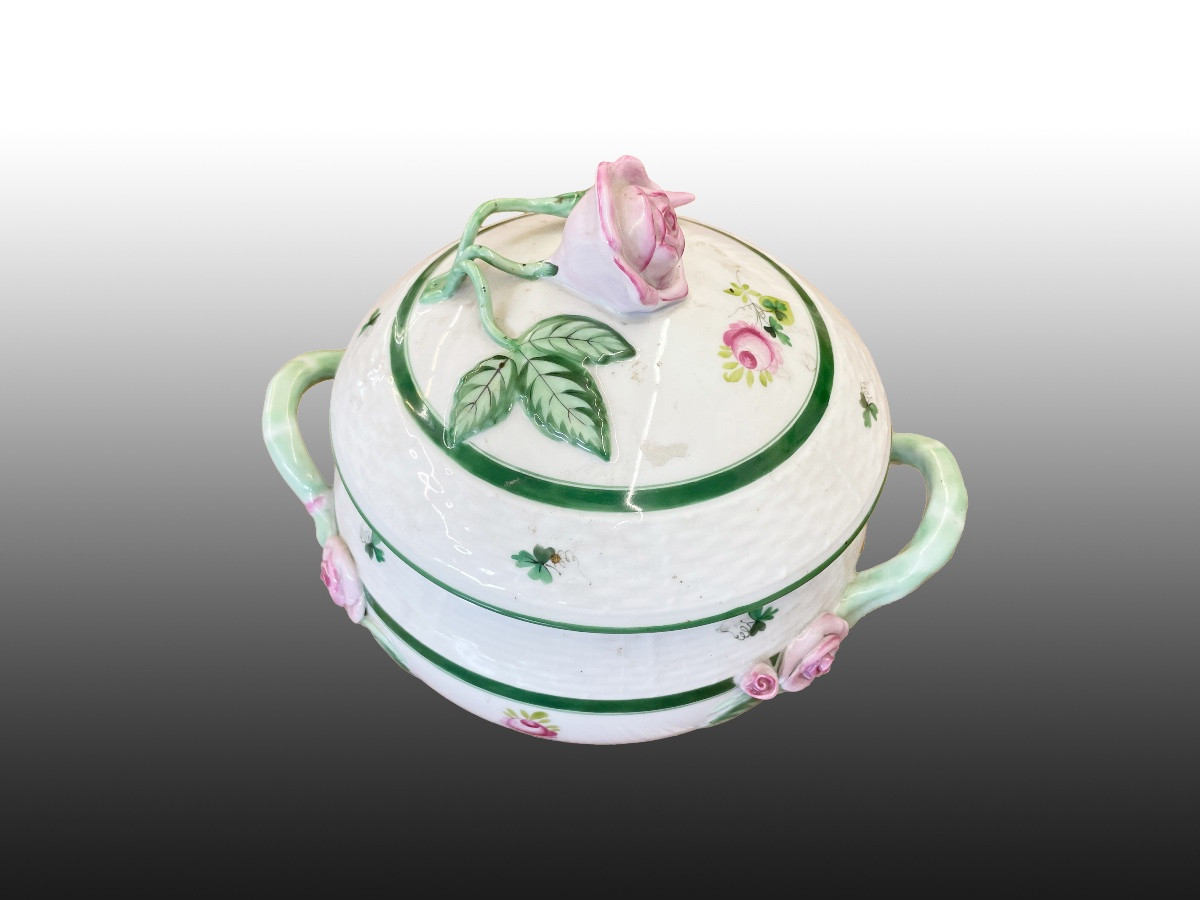 Small Herendt Porcelain Terrine-photo-4