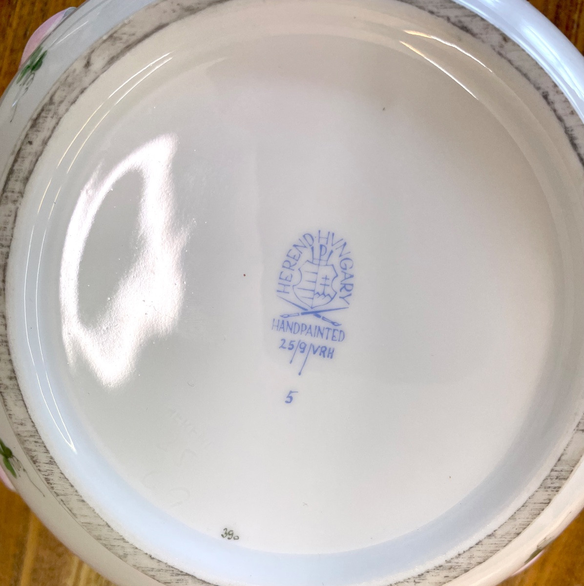 Small Herendt Porcelain Terrine-photo-5