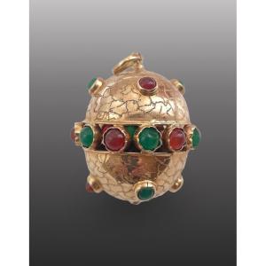 Pendentif en forme de boule opulente 