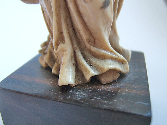 Fine Baroque Bone Figure Of A Saint, South Germany, Circa 17th/18th Century-photo-4