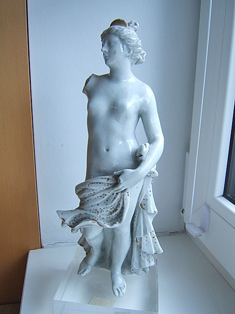 Figurine En Porcelaine Blanche De Doccia Italie, Milieu Du XVIIIe Siècle