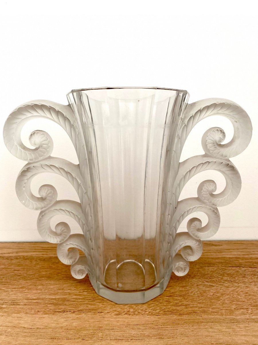 Vase Lalique « beauvais »