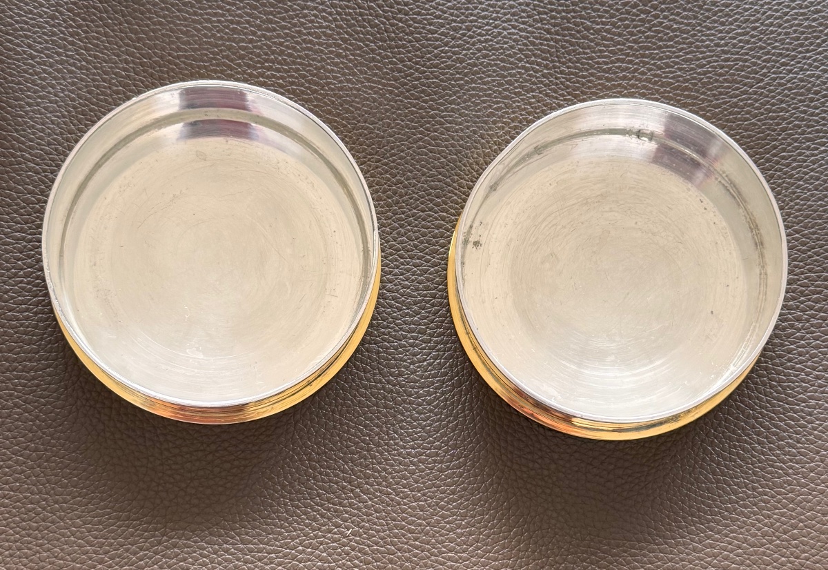 HERMES PAIRE DESSOUS BOUTEILLES OU VERRES VINTAGE METAL ARGENTÉ ET DORÉ -photo-4