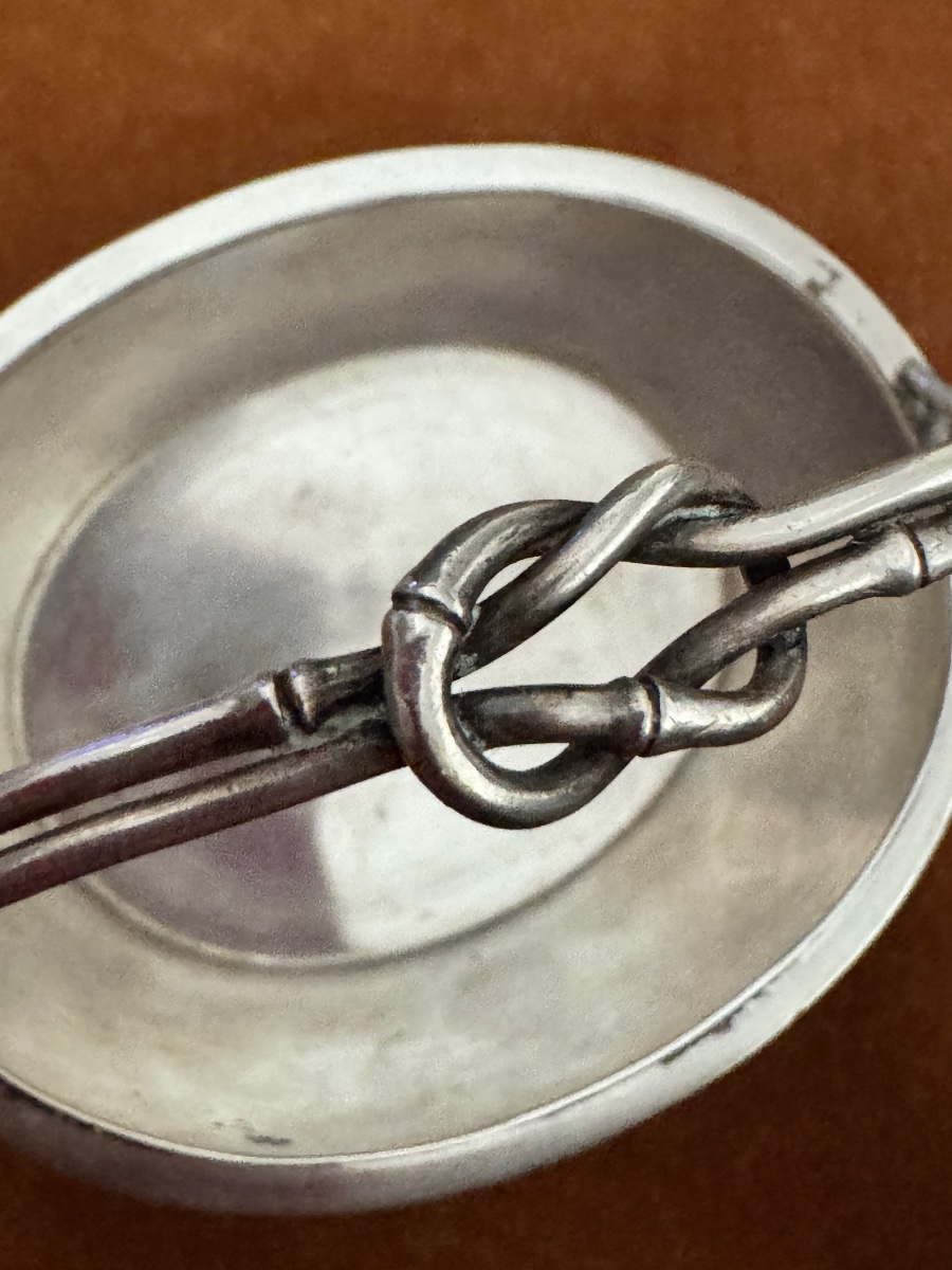 Japan:  Miyamoto Shoko Silversmith, Small Solid Silver Basket, Late Meji Period, Iris Decorations-photo-4
