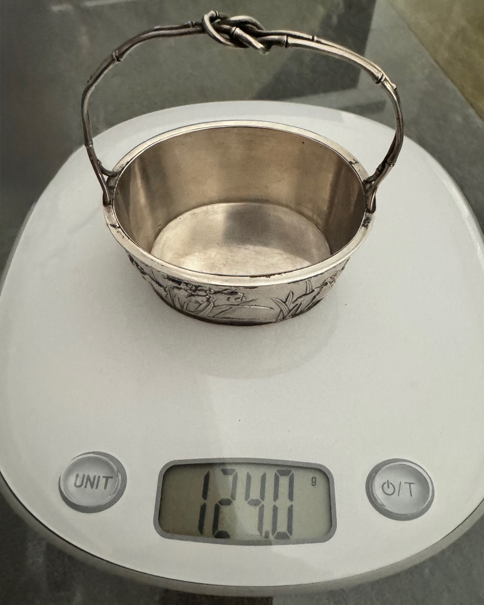 Japan:  Miyamoto Shoko Silversmith, Small Solid Silver Basket, Late Meji Period, Iris Decorations-photo-3