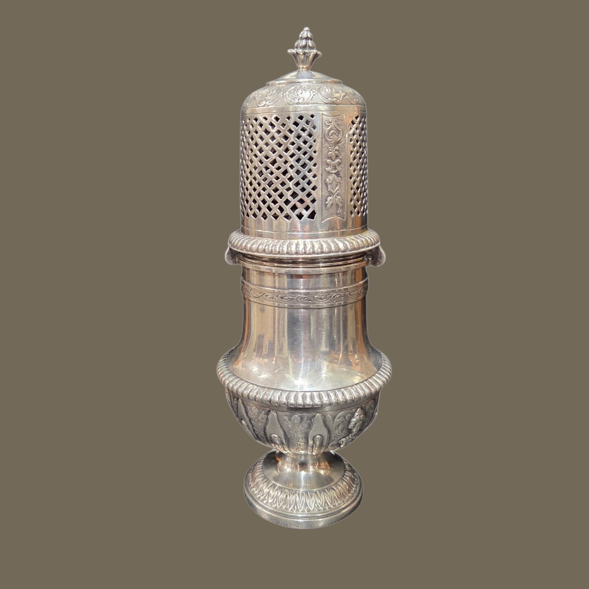 Silver Sugar Shaker/shrimp – Late 19th Century – Hallmarked 1893-photo-3