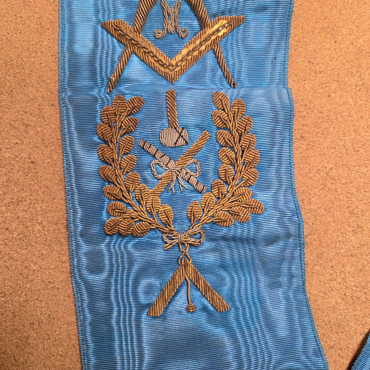 Antique Masonic Set, Embroidered Sash And Godf Documents, Floréal étampes-photo-1