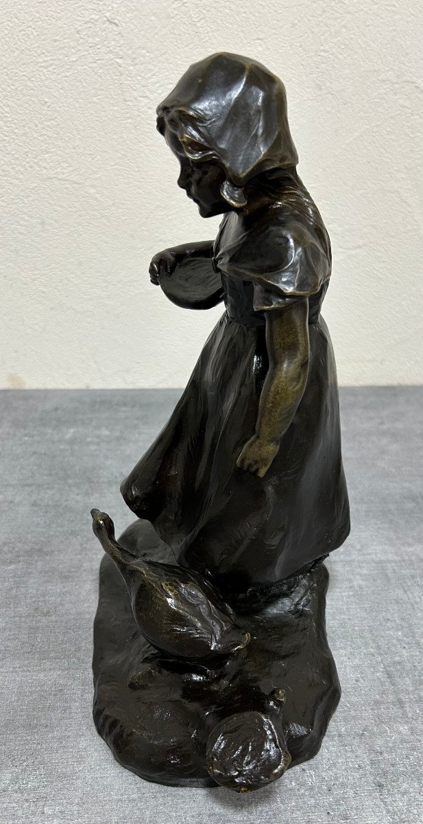 Young Girl And Her Goose In Bronze Signed Landuc Late 19th Century-photo-1