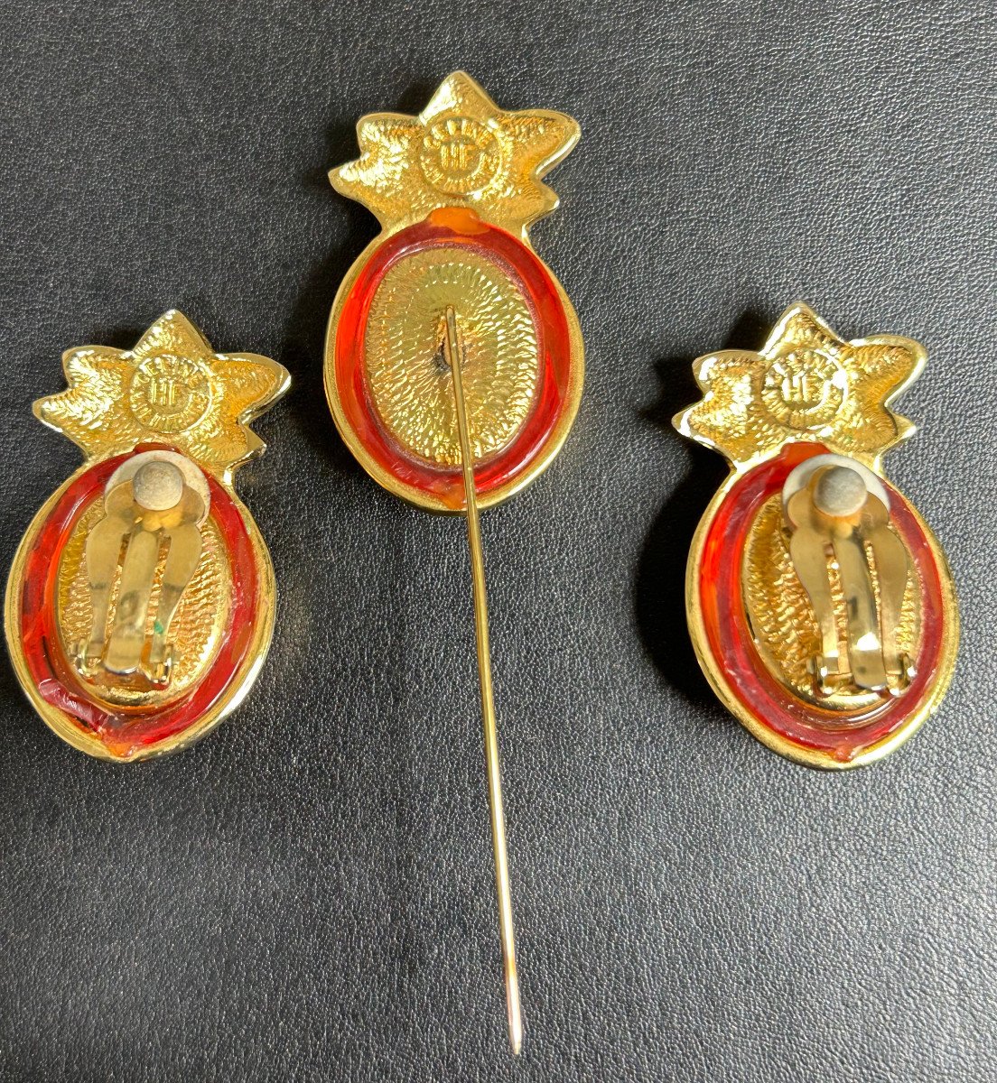 Pair Of Clip-on Earrings + Celine Brooch-photo-2