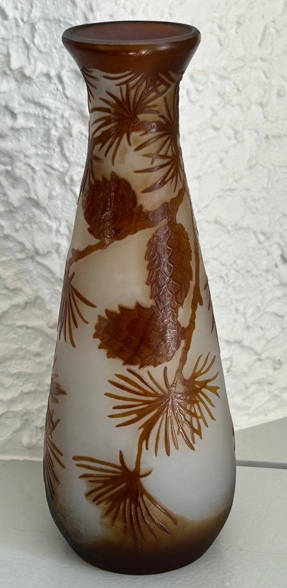 Vase Emile Gallé Dégagé à l'Acide Au Décor De Pommes De Pin-photo-2