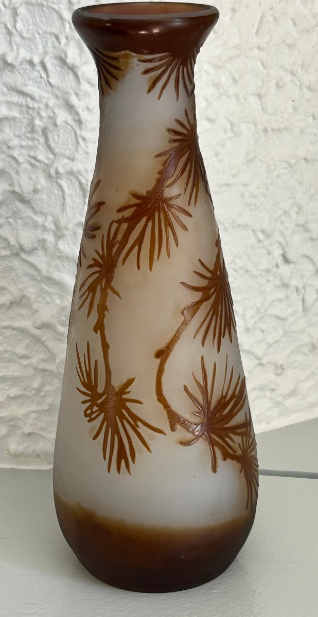 Vase Emile Gallé Dégagé à l'Acide Au Décor De Pommes De Pin-photo-3