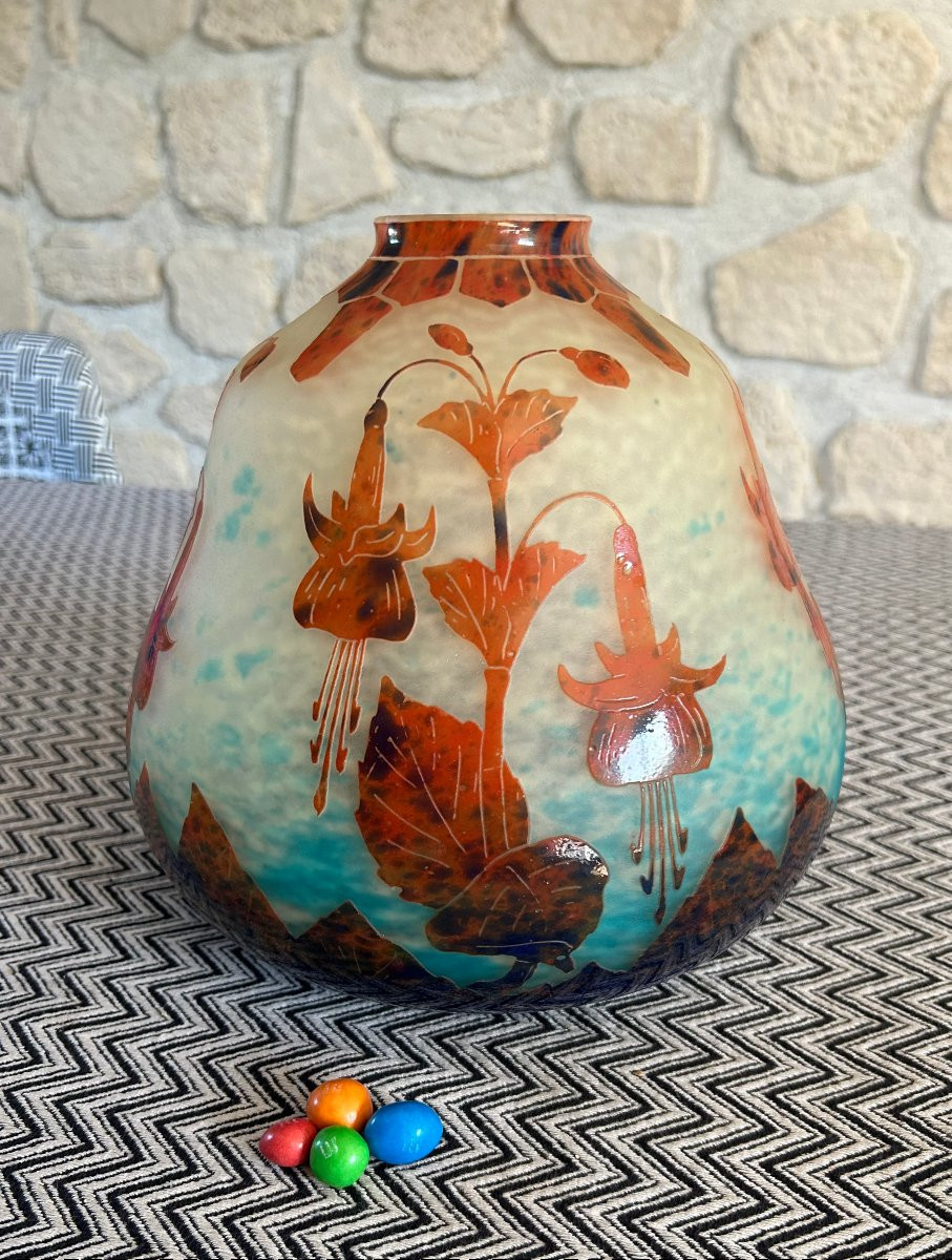 Vase Le Verre Français Schneider Au Décor De Fuschias dégagé à l'acide-photo-3