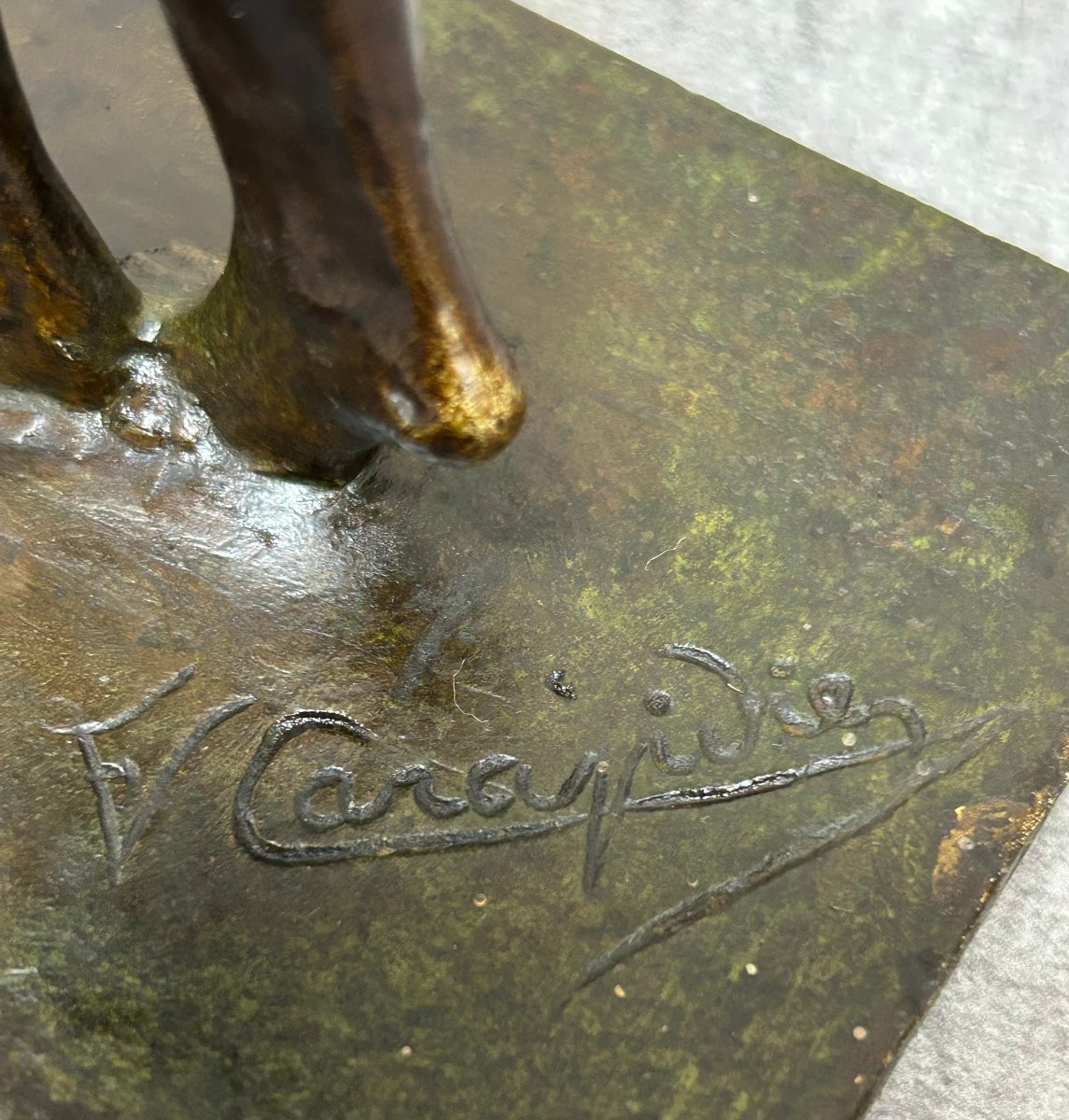 Bronze art déco années 30 Fernand Larapidie Femme les bras croisés sur sa poitrine-photo-2