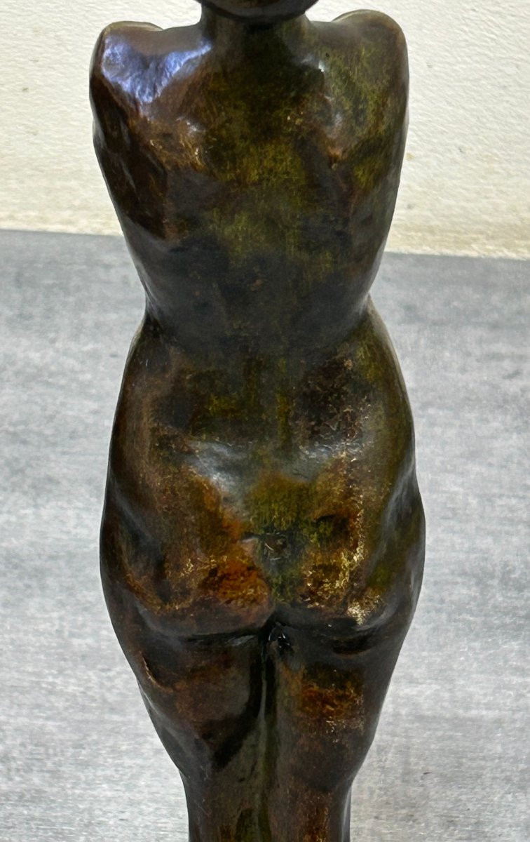 Bronze art déco années 30 Fernand Larapidie Femme les bras croisés sur sa poitrine-photo-3