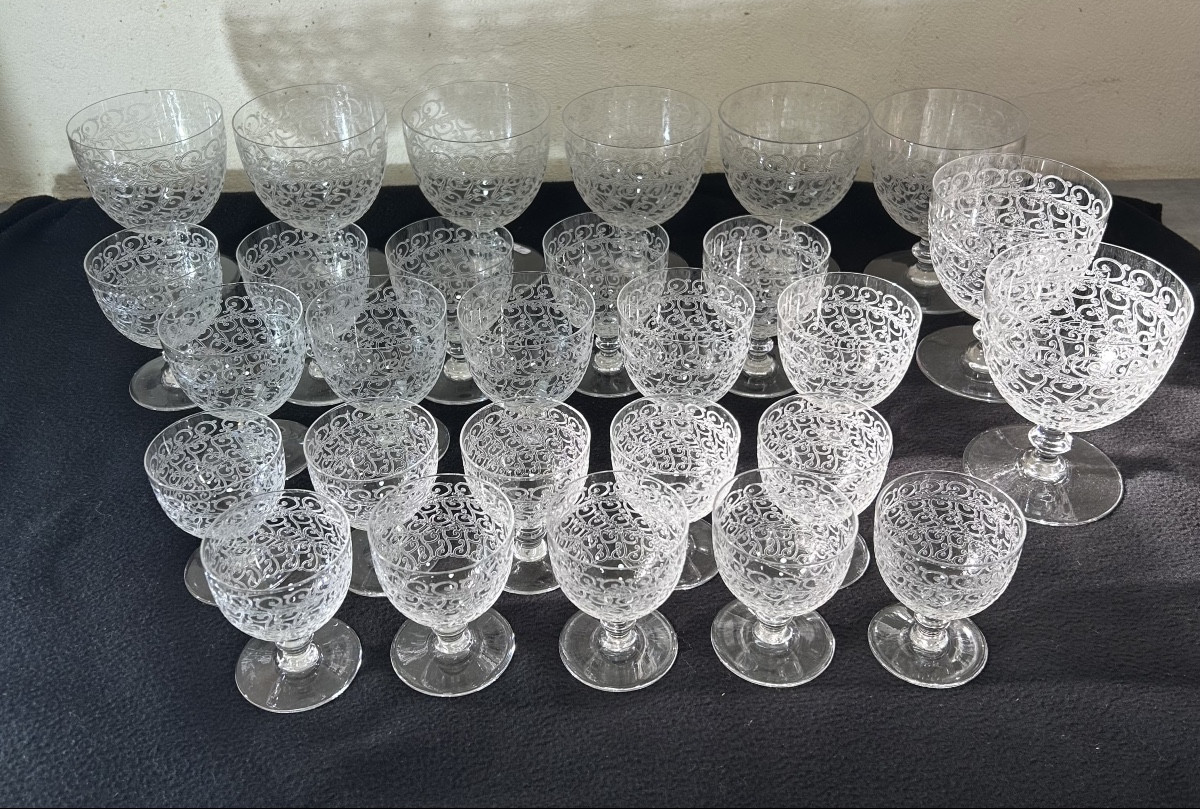 30 verres en cristal de baccarat modèle Rohan 