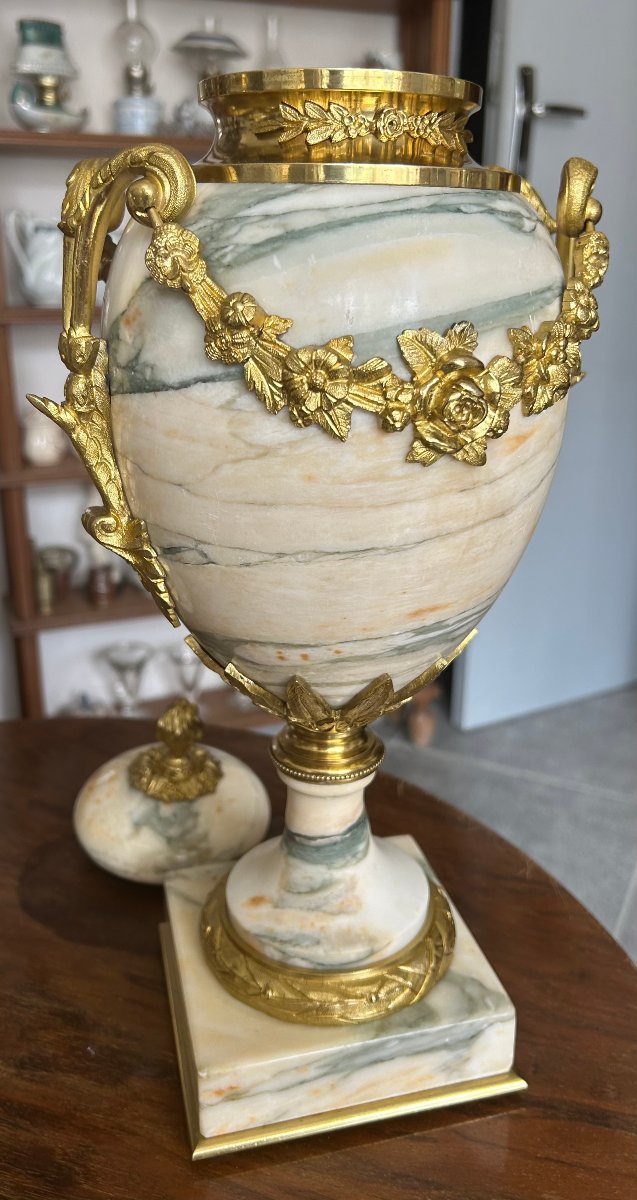 Paire de cassolettes style louis XVI en marbre veiné et bronze doré d'époque Napoléon III-photo-3