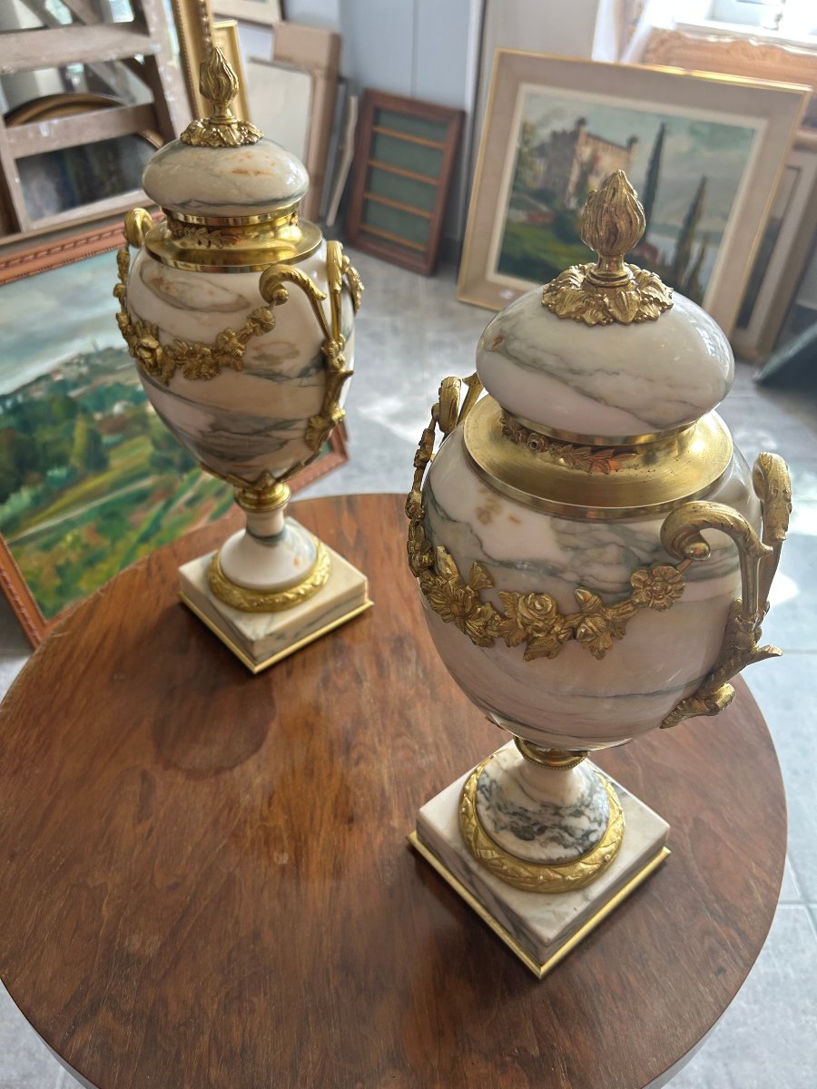 Paire de cassolettes style louis XVI en marbre veiné et bronze doré d'époque Napoléon III-photo-4