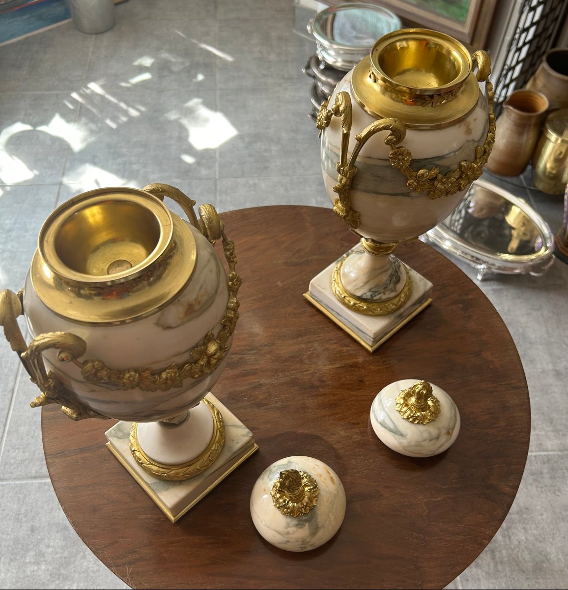 Paire de cassolettes style louis XVI en marbre veiné et bronze doré d'époque Napoléon III-photo-6