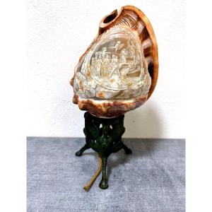 Seashell Nightlight, Carved In Cameo With Antique Scene Decor