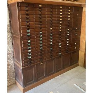 Old Trade Furniture In Solid Oak 100 Drawers 6 Doors At The Bottom