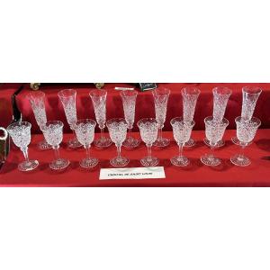 16 verre en cristal de Saint Louis modèle Roemer