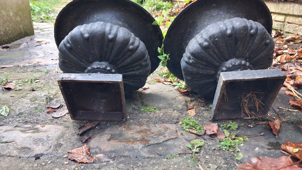 Pair Of Cast Iron Garden Planters-photo-3
