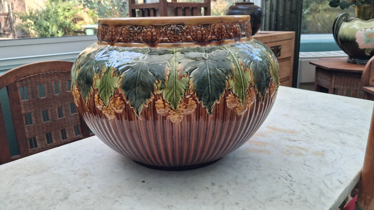 Large Planters With Vine Leaf Design