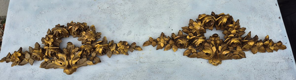   Paire d' éléments de boiseries .Bois sculpté Doré de Fleurs .XIX ème -photo-1