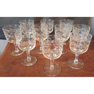 Series Of 10 Wine Glasses. Engraved Flowers Maison Baccarat 19th Century 