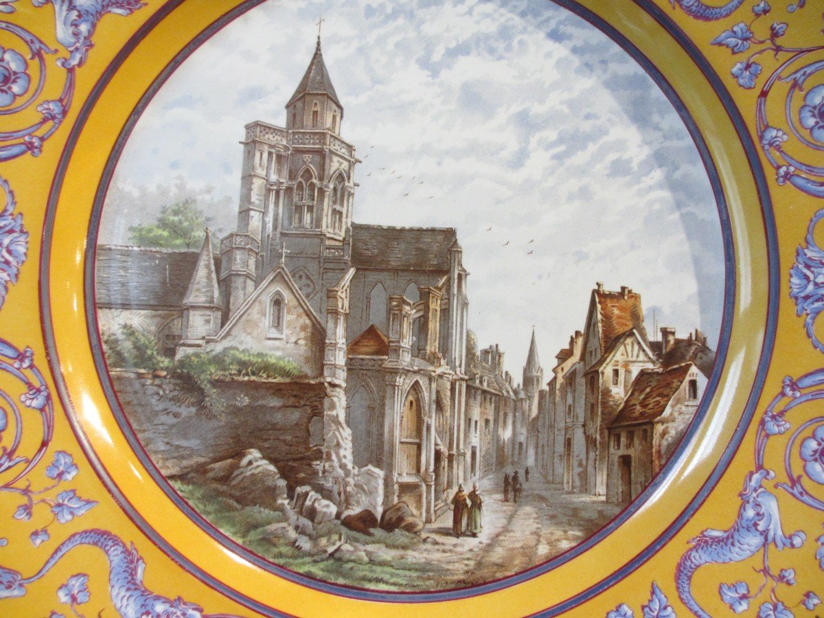 Plat en faience fine de Creil et Montereau "Le Vieux Saint Etienne de Caen"-photo-4