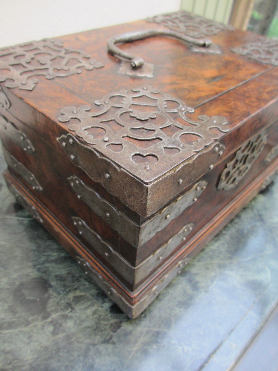 Beautiful Box In Burl Walnut And Iron, Louis XIV Period.-photo-1