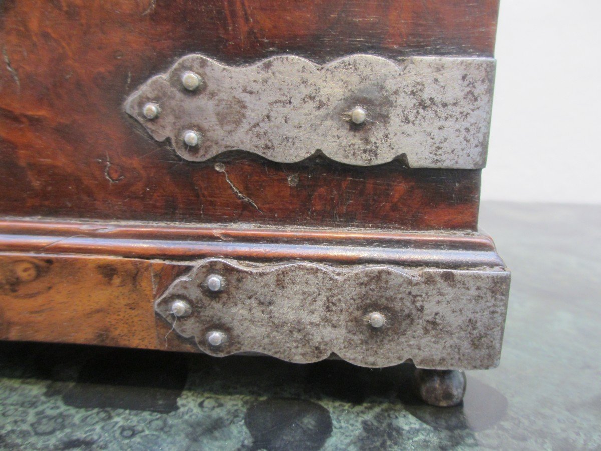 Beautiful Box In Burl Walnut And Iron, Louis XIV Period.-photo-6