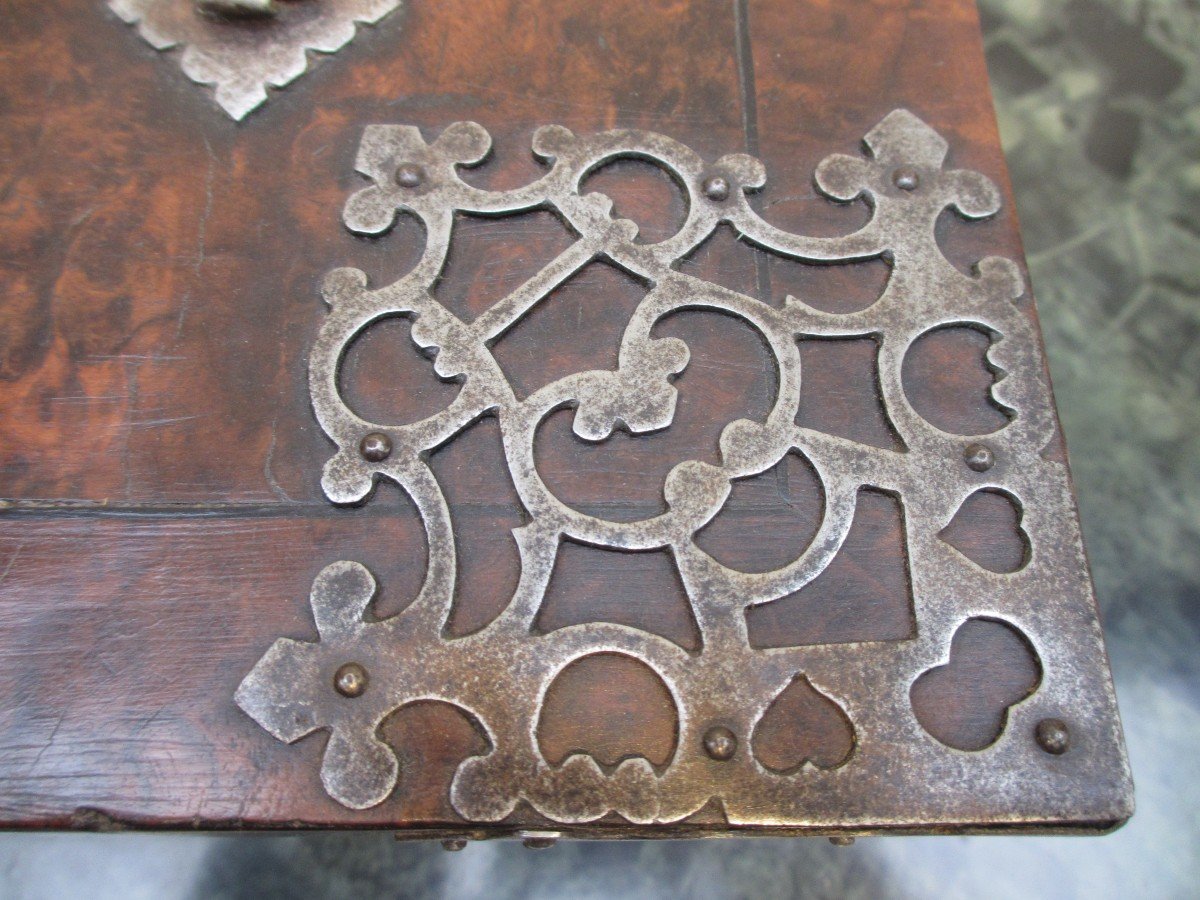 Beautiful Box In Burl Walnut And Iron, Louis XIV Period.-photo-7