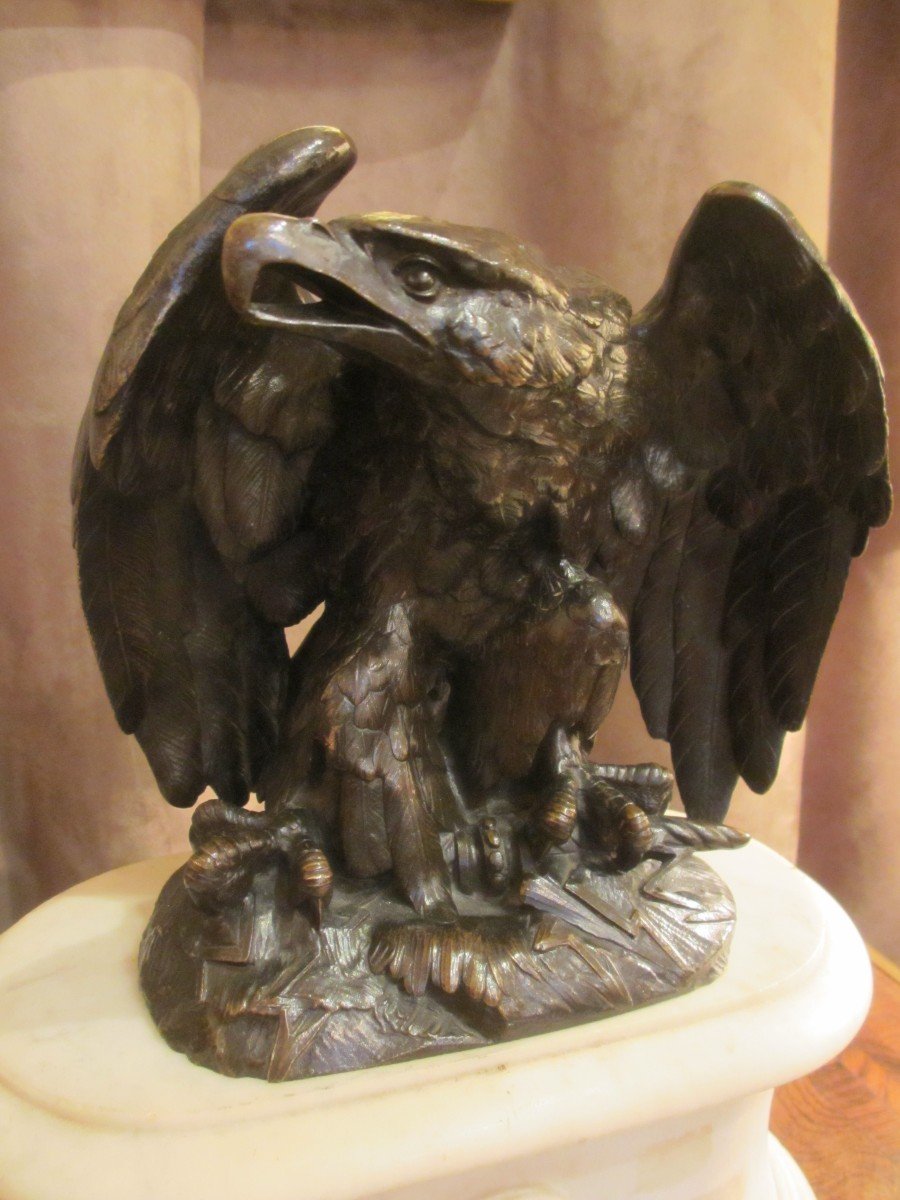 Patinated Bronze Eagle On White Marble Base-photo-3