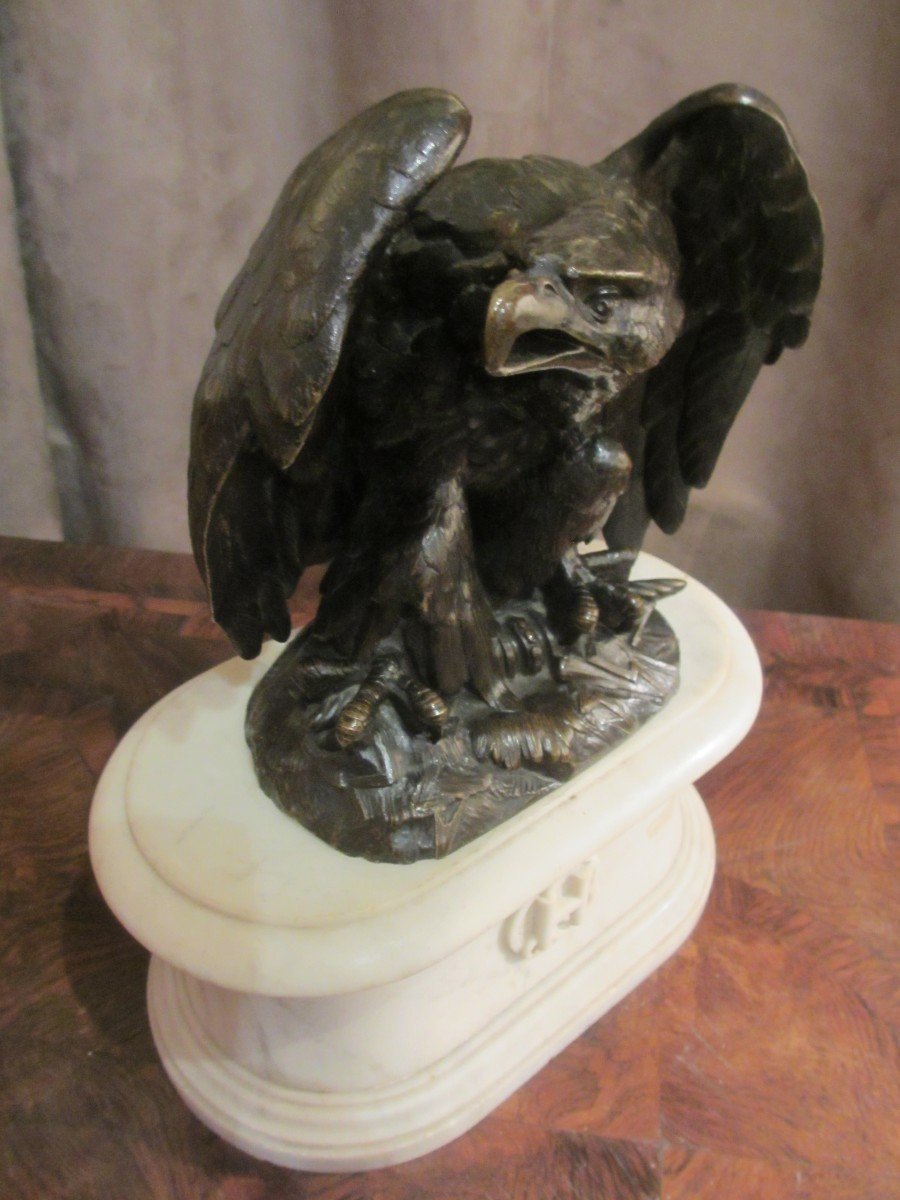 Patinated Bronze Eagle On White Marble Base-photo-1
