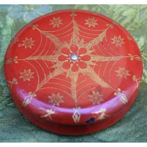 Lacquer Snuff Box 