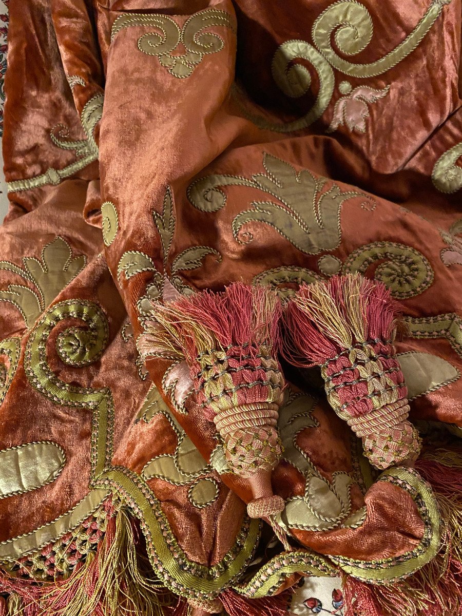 Large Embroidered Silk Velvet Bedspread And Trimmings, End Of The 19th Century-photo-1