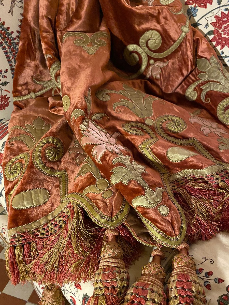 Large Embroidered Silk Velvet Bedspread And Trimmings, End Of The 19th Century-photo-2