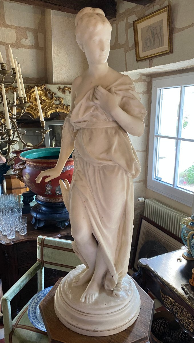Venus Au Bain By Emile Boisseau, Carrara Marble, 19th Century.