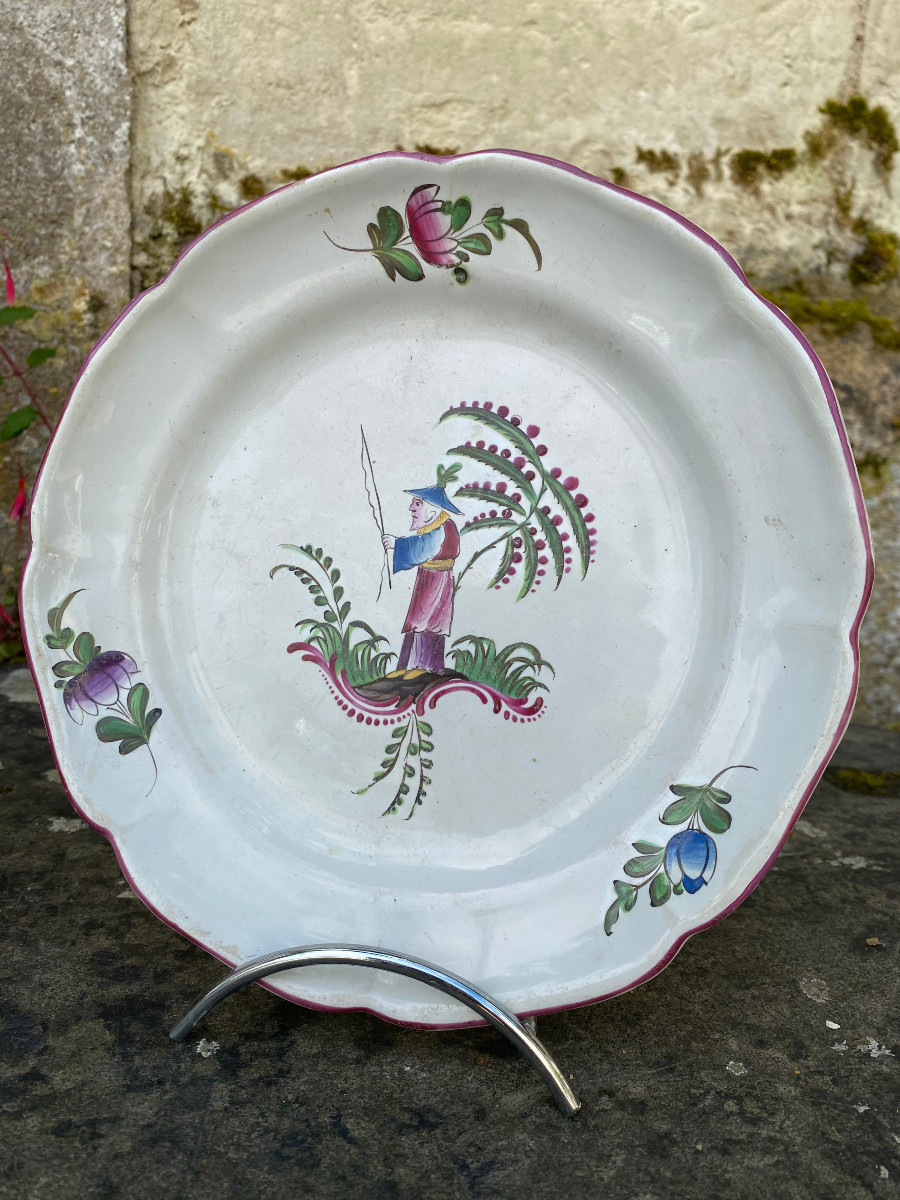 Paire d'assiettes aux chinois en faience d'aprey, XVIIIeme siècle-photo-2