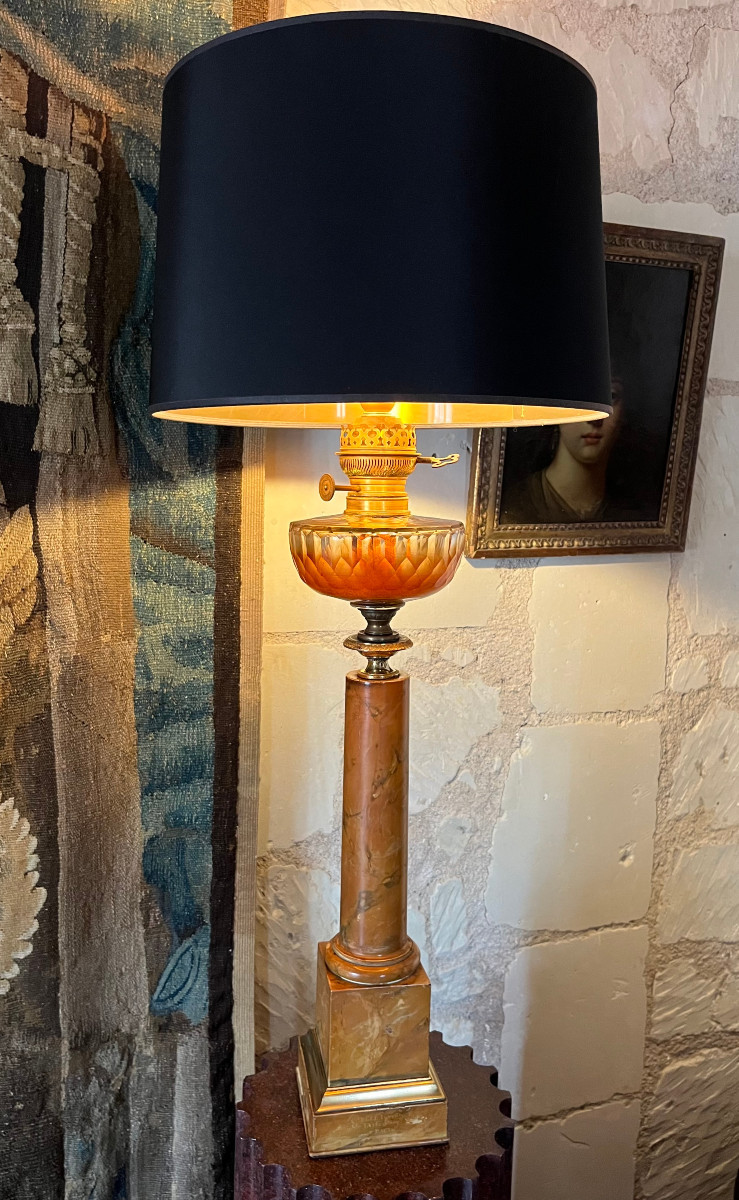 Lampe Carcel en tôle peinte, signée, XIXeme siècle.