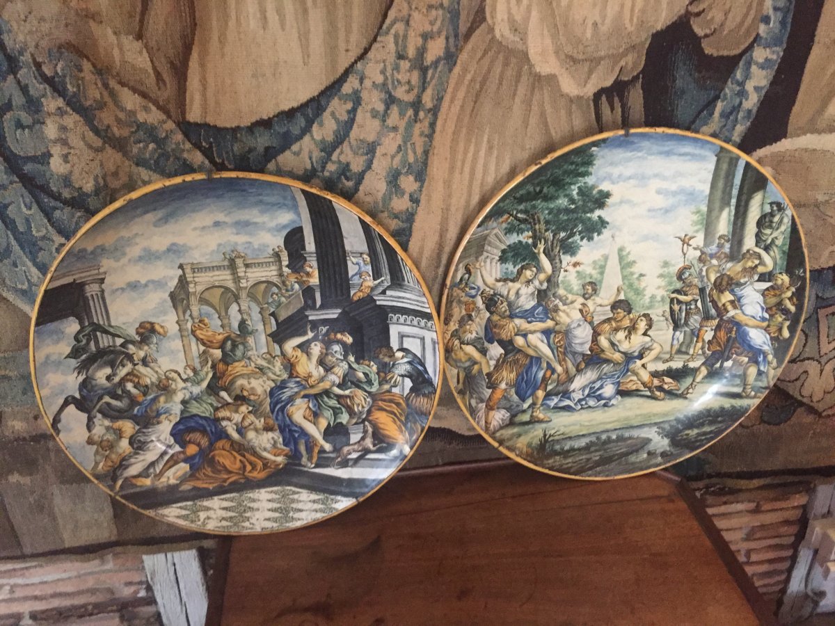 Grande Paire De Plats En Faience Italienne De La Fin Du XIXeme Siècle