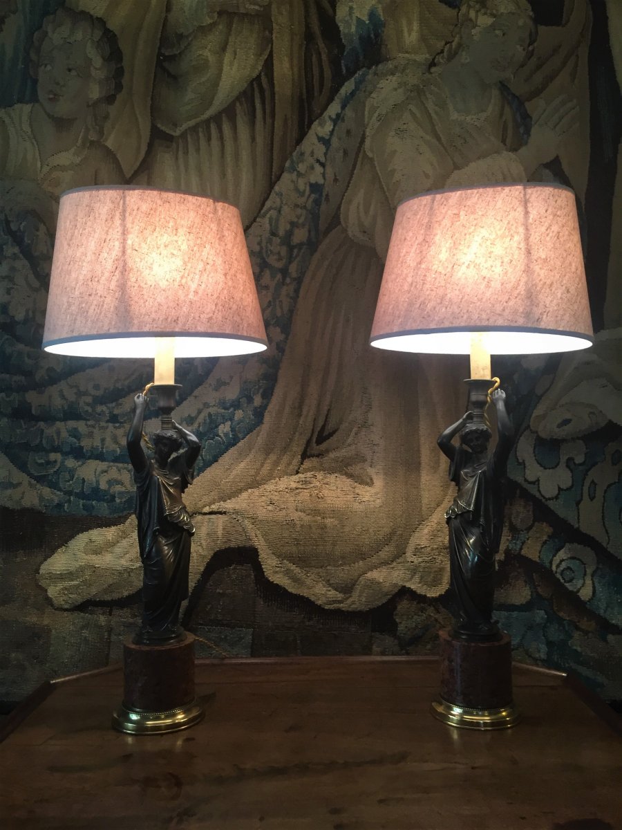 Pair Of Bronze Lamp Feet With Vestal Decor