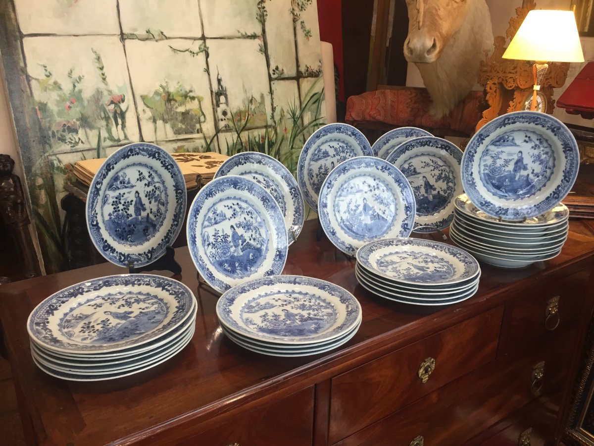 Suite De 34 Assiettes En Porcelaine "bleu/blanc" De La Compagnie Des Indes